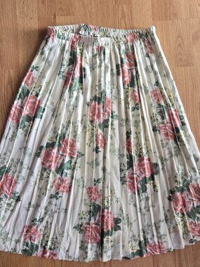 Vintage Floral Pleated Midi Skirt 11/12 🌹 Cottagecore Made in USA